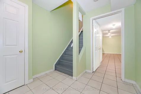 39 Rattlesnake Road Brampton ON L6R 3B9