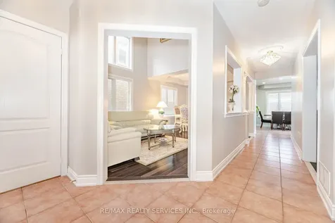 39 Rattlesnake Road Brampton ON L6R 3B9