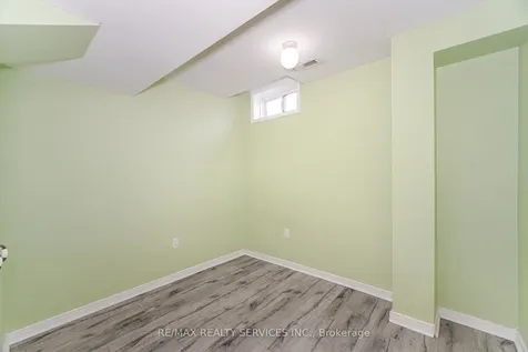 39 Rattlesnake Road Brampton ON L6R 3B9