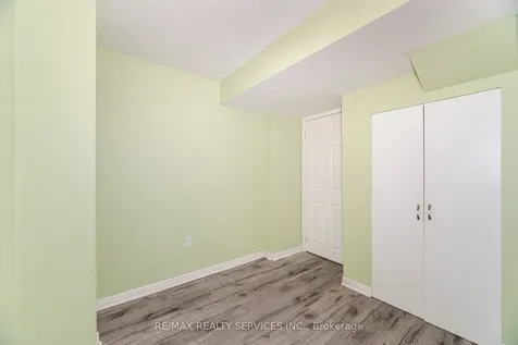 39 Rattlesnake Road Brampton ON L6R 3B9