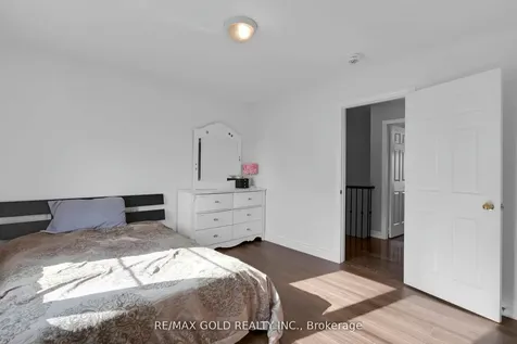 34 Rhapsody Crescent Brampton ON L6P 4E8