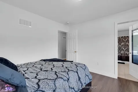 34 Rhapsody Crescent Brampton ON L6P 4E8