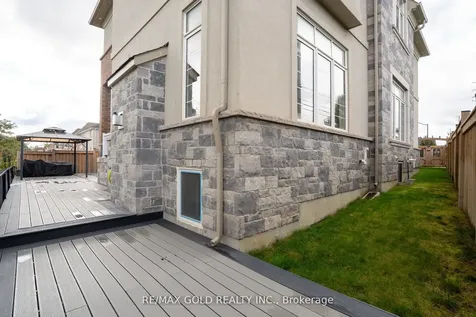 34 Rhapsody Crescent Brampton ON L6P 4E8