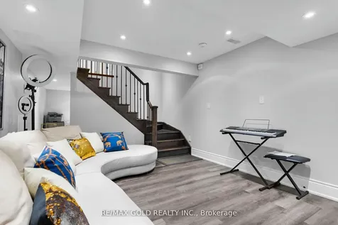 34 Rhapsody Crescent Brampton ON L6P 4E8