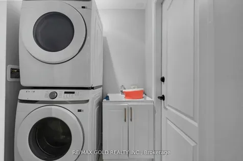 34 Rhapsody Crescent Brampton ON L6P 4E8