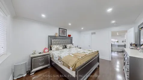 20 Bramoak Crescent Brampton ON L7A 1T7