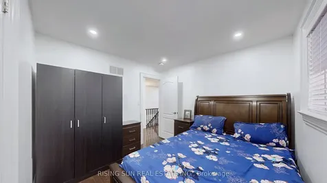 20 Bramoak Crescent Brampton ON L7A 1T7