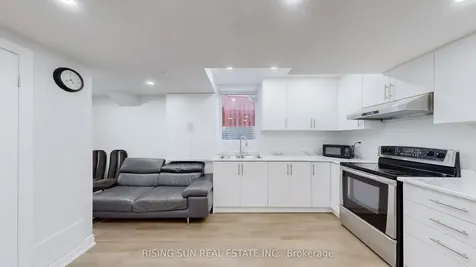 20 Bramoak Crescent Brampton ON L7A 1T7