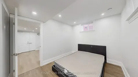 20 Bramoak Crescent Brampton ON L7A 1T7