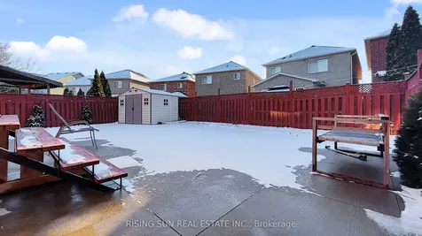 20 Bramoak Crescent Brampton ON L7A 1T7