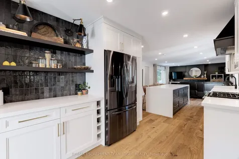 258 Gardenview Drive Burlington ON L7T 1K4