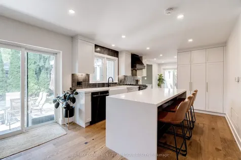 258 Gardenview Drive Burlington ON L7T 1K4