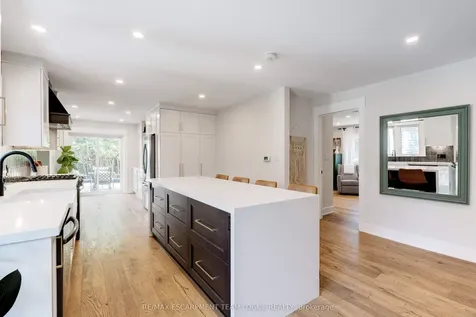 258 Gardenview Drive Burlington ON L7T 1K4