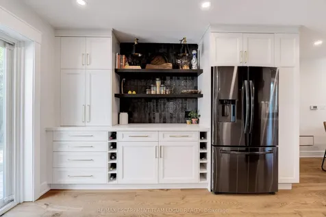 258 Gardenview Drive Burlington ON L7T 1K4