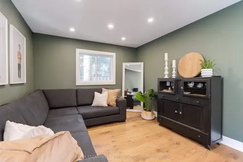 258 Gardenview Drive Burlington ON L7T 1K4