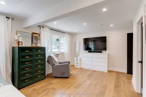 258 Gardenview Drive Burlington ON L7T 1K4