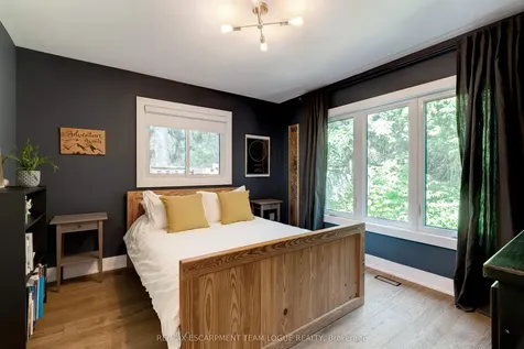 258 Gardenview Drive Burlington ON L7T 1K4