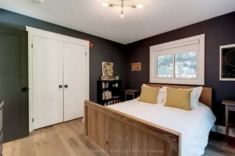 258 Gardenview Drive Burlington ON L7T 1K4