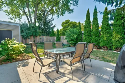 258 Gardenview Drive Burlington ON L7T 1K4