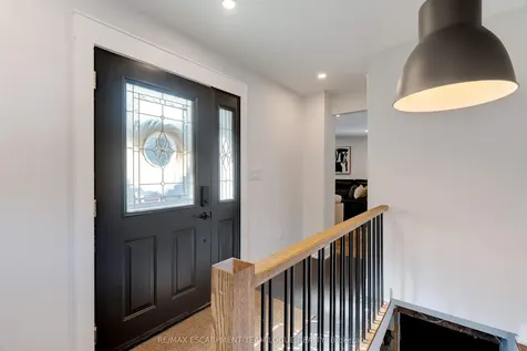 258 Gardenview Drive Burlington ON L7T 1K4