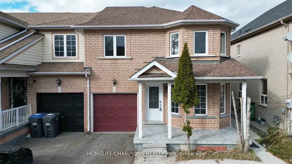 15 Redfinch Way N Brampton ON L7A 2B2