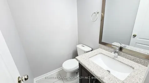 15 Redfinch Way N Brampton ON L7A 2B2