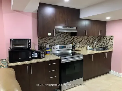 15 Redfinch Way N Brampton ON L7A 2B2