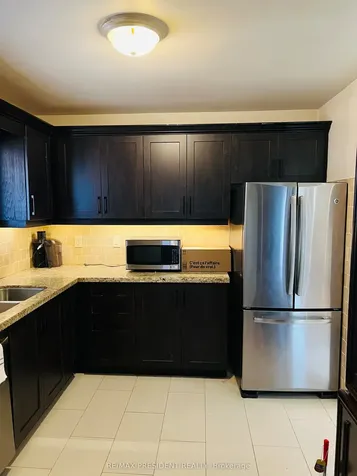 41 Stalbridge Avenue Brampton ON L6Y 4H1