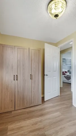 41 Stalbridge Avenue Brampton ON L6Y 4H1