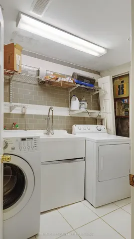 41 Stalbridge Avenue Brampton ON L6Y 4H1