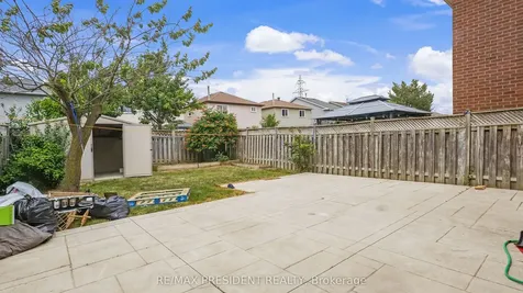 41 Stalbridge Avenue Brampton ON L6Y 4H1