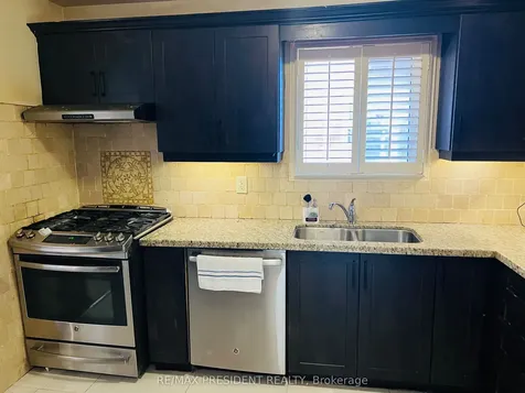 41 Stalbridge Avenue Brampton ON L6Y 4H1