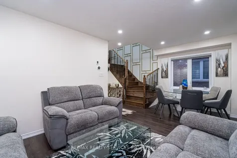 11 Hoover Road Brampton ON L7A 4L2