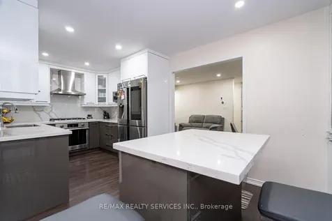 11 Hoover Road Brampton ON L7A 4L2