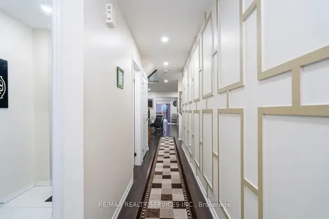 11 Hoover Road Brampton ON L7A 4L2