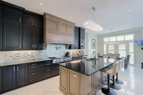 1 Royal West Drive Brampton ON L6X 2X3