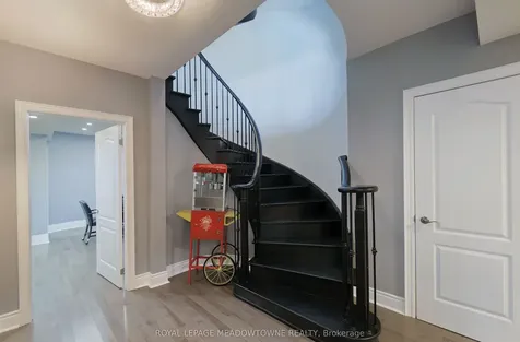 1 Royal West Drive Brampton ON L6X 2X3