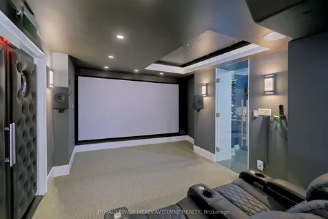 1 Royal West Drive Brampton ON L6X 2X3