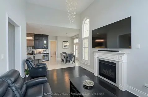 1 Royal West Drive Brampton ON L6X 2X3