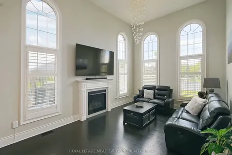 1 Royal West Drive Brampton ON L6X 2X3