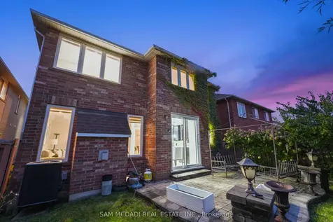 3619 Waterfall Crescent Mississauga ON L5N 8G8