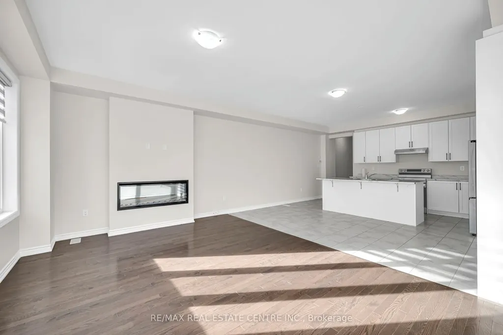 11 Donald Ficht Crescent Brampton ON L7A 5H8