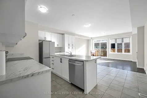 11 Donald Ficht Crescent Brampton ON L7A 5H8