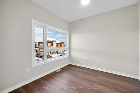 11 Donald Ficht Crescent Brampton ON L7A 5H8