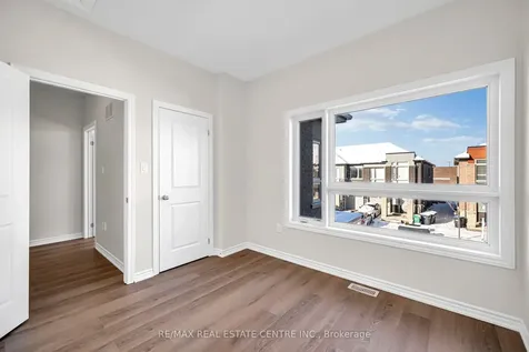 11 Donald Ficht Crescent Brampton ON L7A 5H8