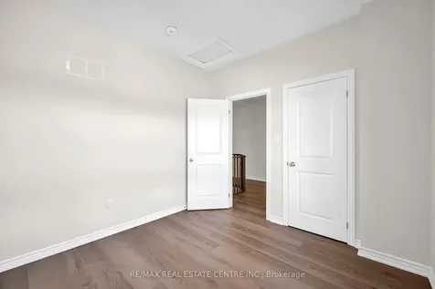 11 Donald Ficht Crescent Brampton ON L7A 5H8