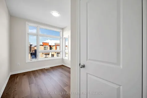 11 Donald Ficht Crescent Brampton ON L7A 5H8