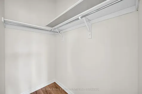 11 Donald Ficht Crescent Brampton ON L7A 5H8