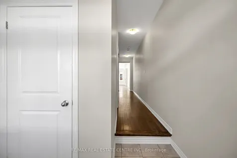 11 Donald Ficht Crescent Brampton ON L7A 5H8