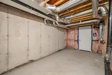 11 Donald Ficht Crescent Brampton ON L7A 5H8